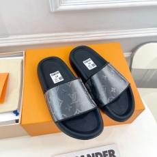 Louis Vuitton Slippers